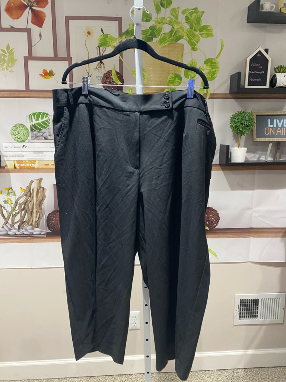 Larry Levine Woman Black Stretch Dress Pants size 24 W. Waist 22 rise 14 L 22